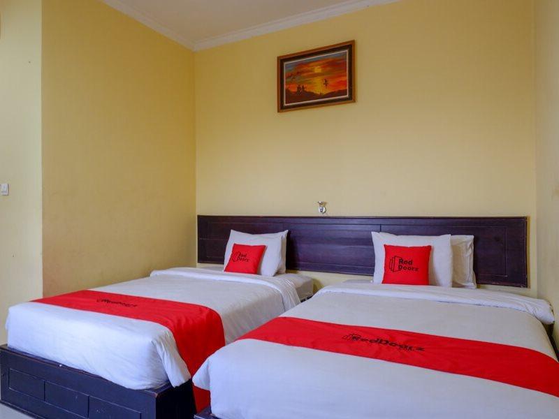 Reddoorz Near Citraland Waterpark Kendari Hotel Lepoleop Exterior photo