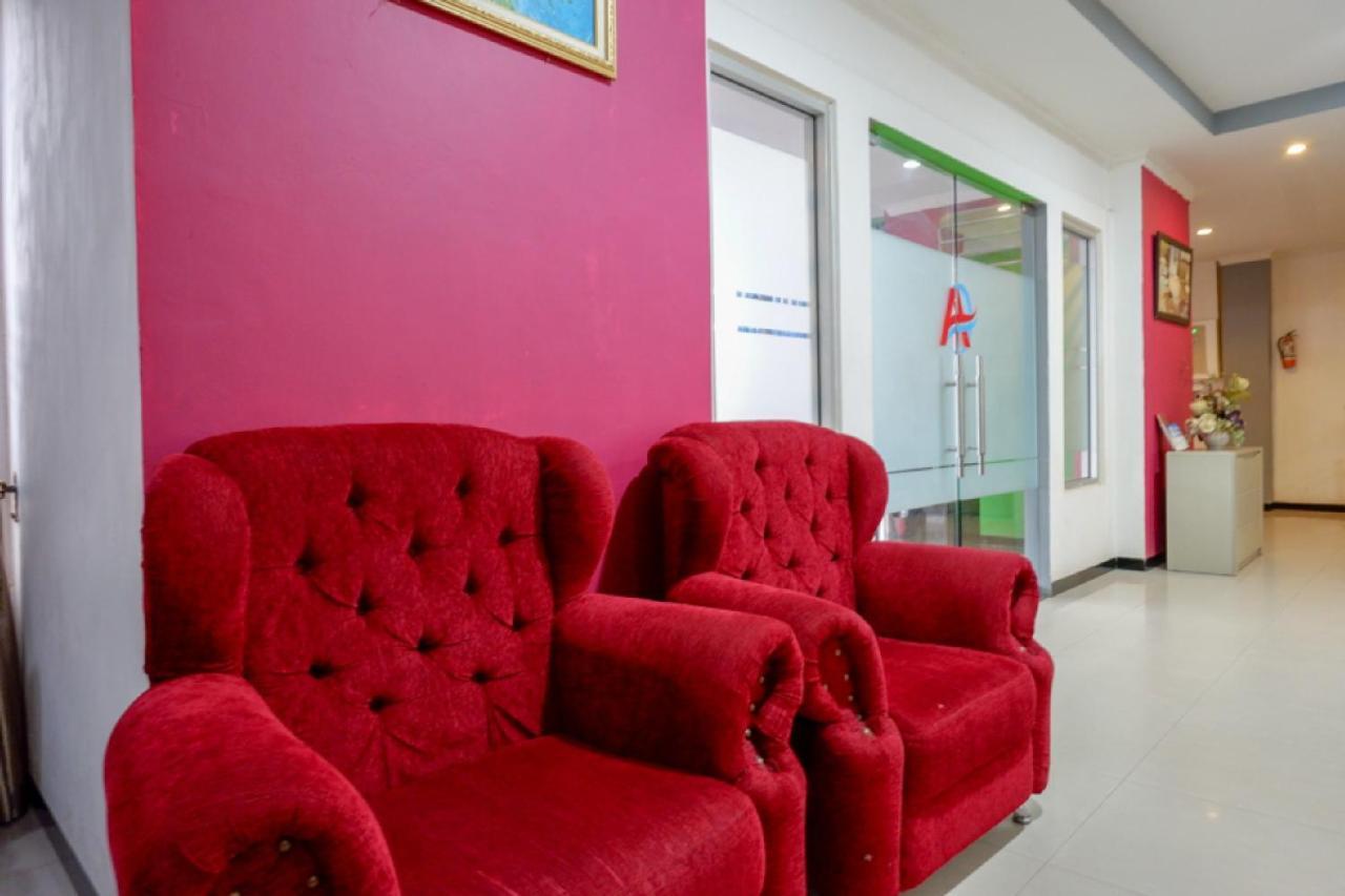 Reddoorz Near Citraland Waterpark Kendari Hotel Lepoleop Exterior photo