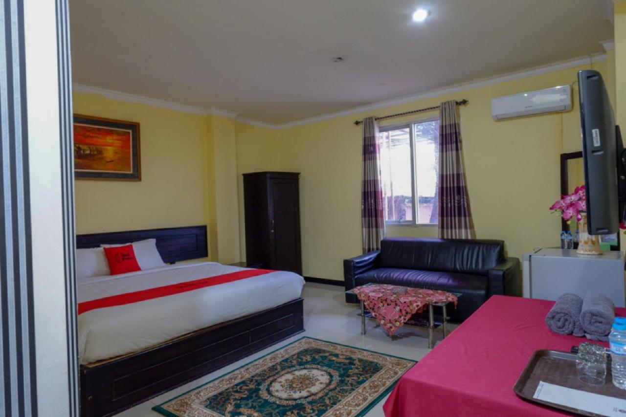 Reddoorz Near Citraland Waterpark Kendari Hotel Lepoleop Exterior photo