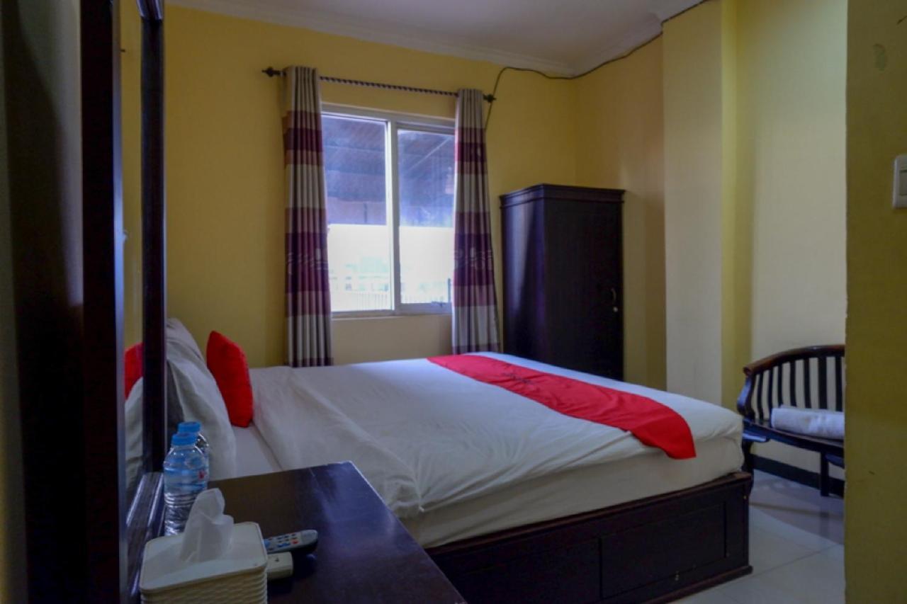 Reddoorz Near Citraland Waterpark Kendari Hotel Lepoleop Exterior photo
