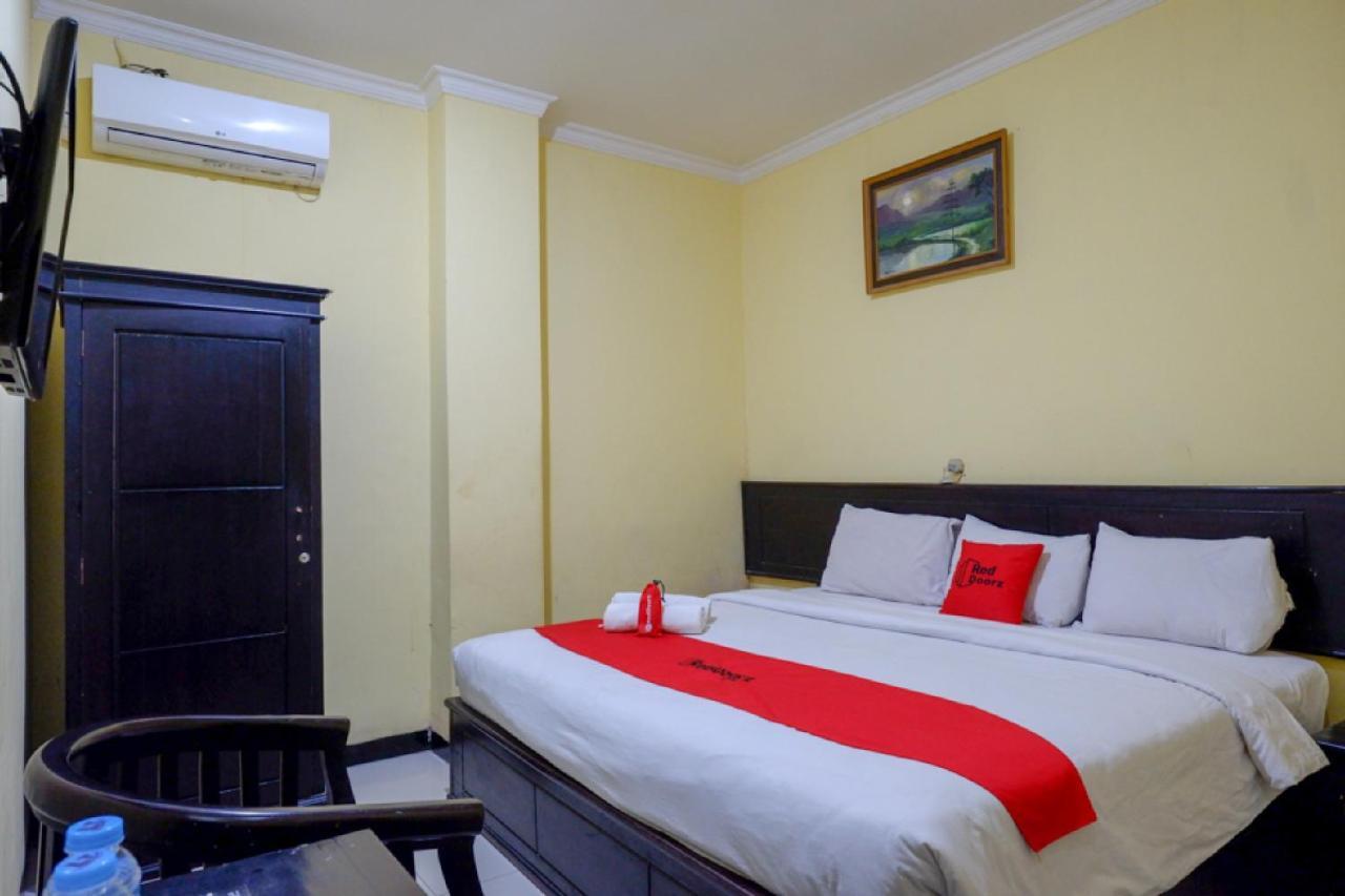 Reddoorz Near Citraland Waterpark Kendari Hotel Lepoleop Exterior photo