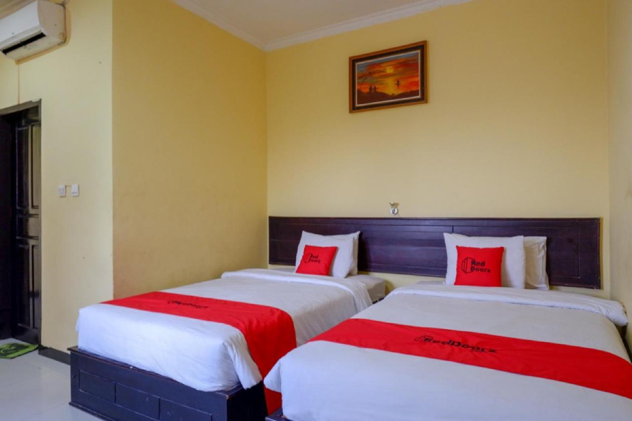 Reddoorz Near Citraland Waterpark Kendari Hotel Lepoleop Exterior photo