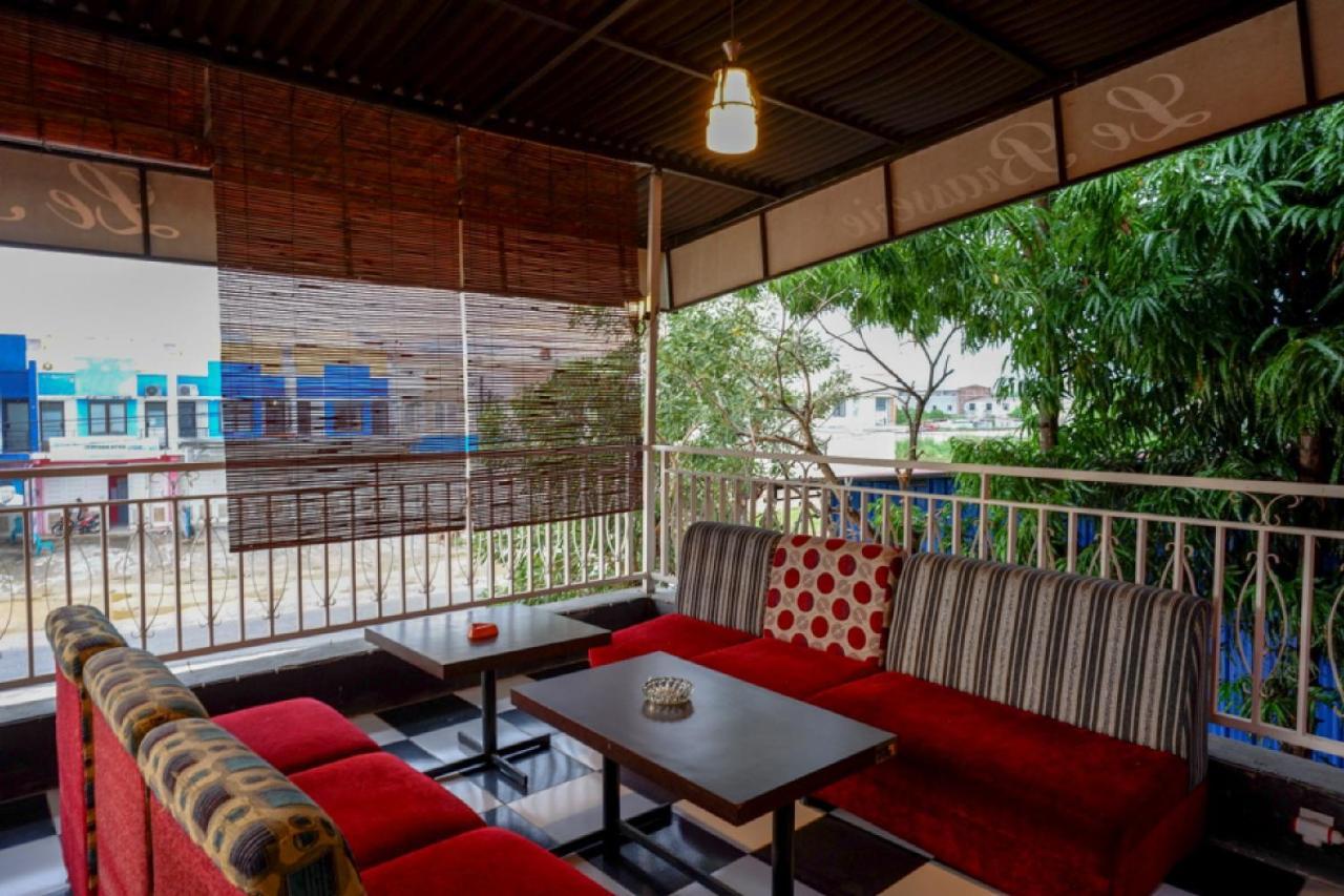 Reddoorz Near Citraland Waterpark Kendari Hotel Lepoleop Exterior photo