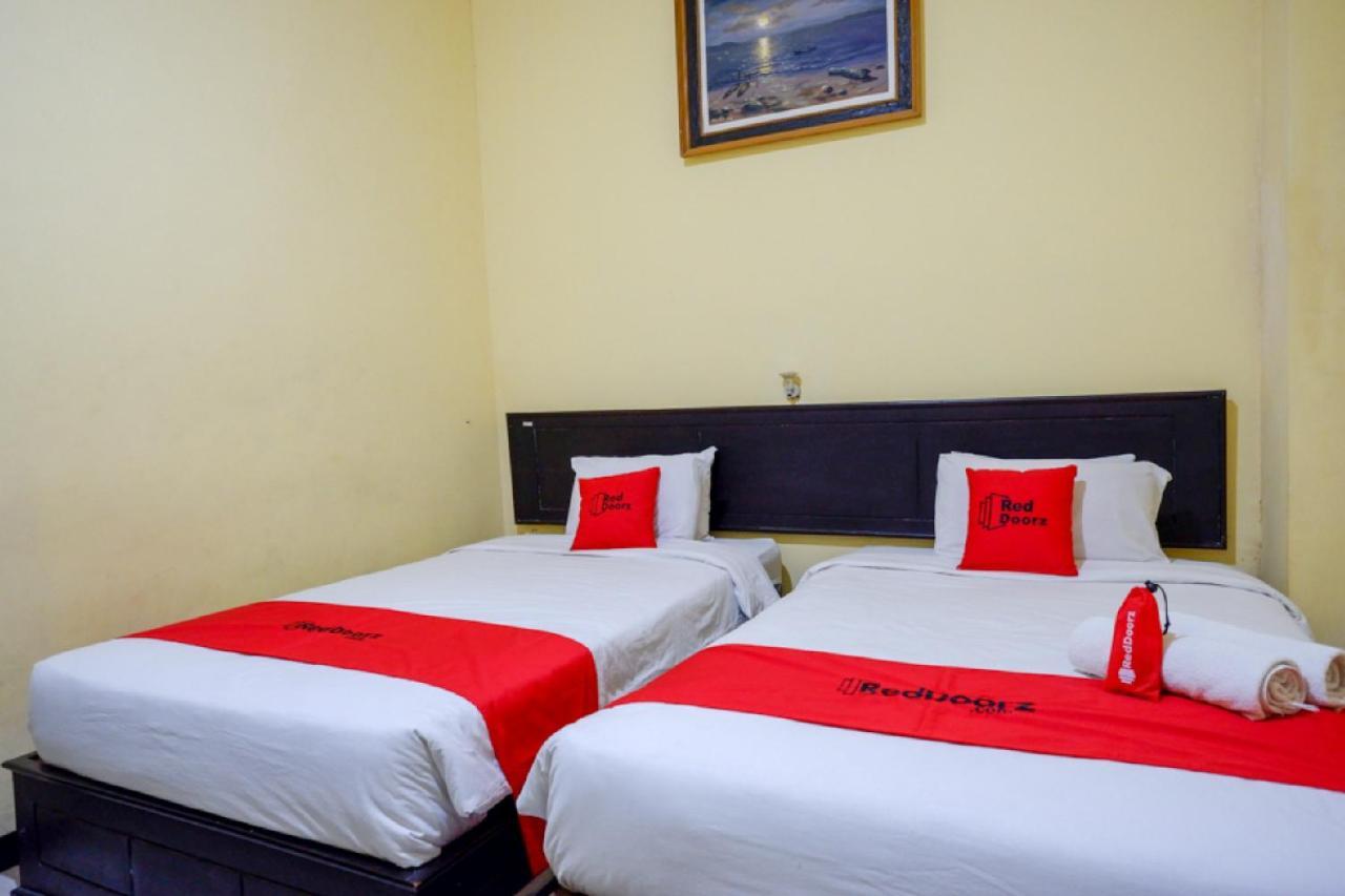 Reddoorz Near Citraland Waterpark Kendari Hotel Lepoleop Exterior photo